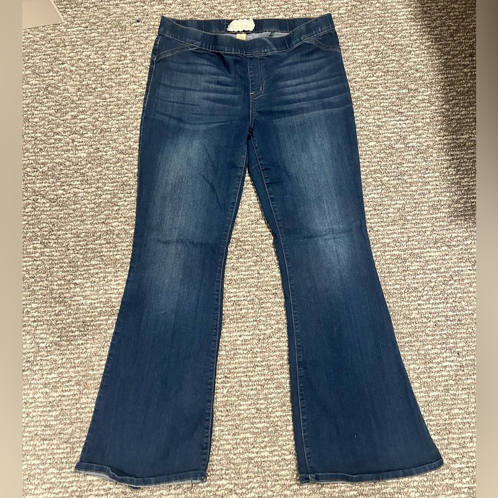 Boot cut jeans altard state